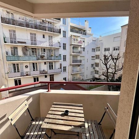 Studio Climatise, Cosy Et Calme Au Centre Ville Antibes Luaran gambar