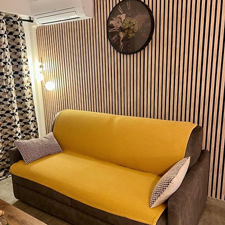 Studio Climatise, Cosy Et Calme Au Centre Ville Antibes Luaran gambar